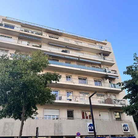 Апартаменты Moderne 3 Pieces Climatise Avec Balcon, A 2 Min *