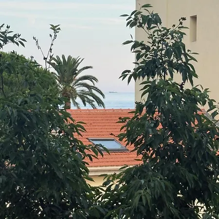 Moderne 3 Pieces Climatise Avec Balcon, A 2 Min Lejlighed *